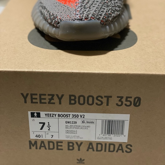 YEEZY BOOST 350 V2 Beluga Reflective GW1229 men’s US 7.5 New with box and tag. - Picture 6 of 12